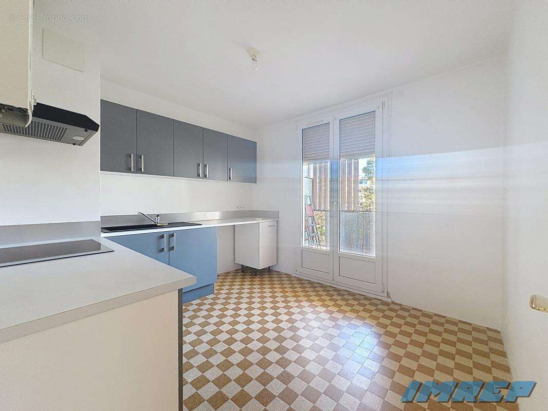Appartement 71 m² à Marseille-10e  - photo 3