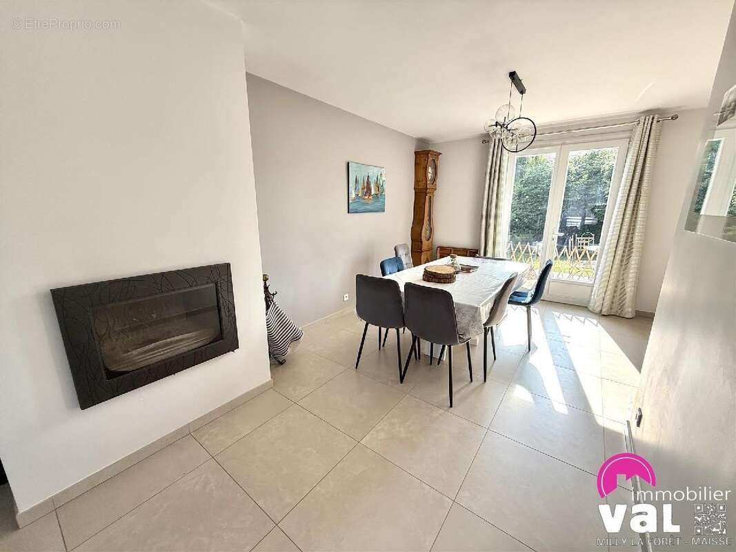 Maison à MILLY-LA-FORET