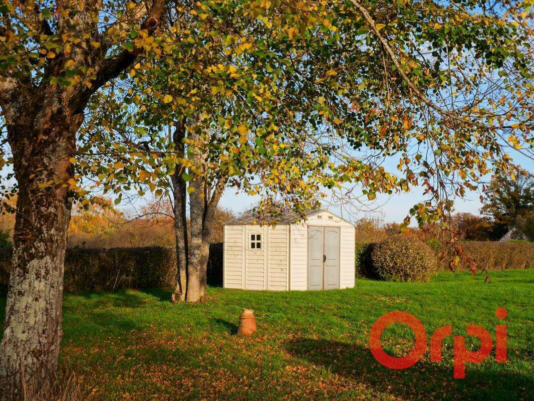 Maison à ISLE-ET-BARDAIS