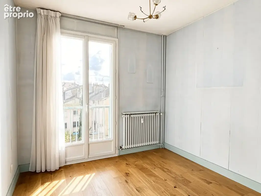 Bourg centre t4 - 3 chambres - photo 6