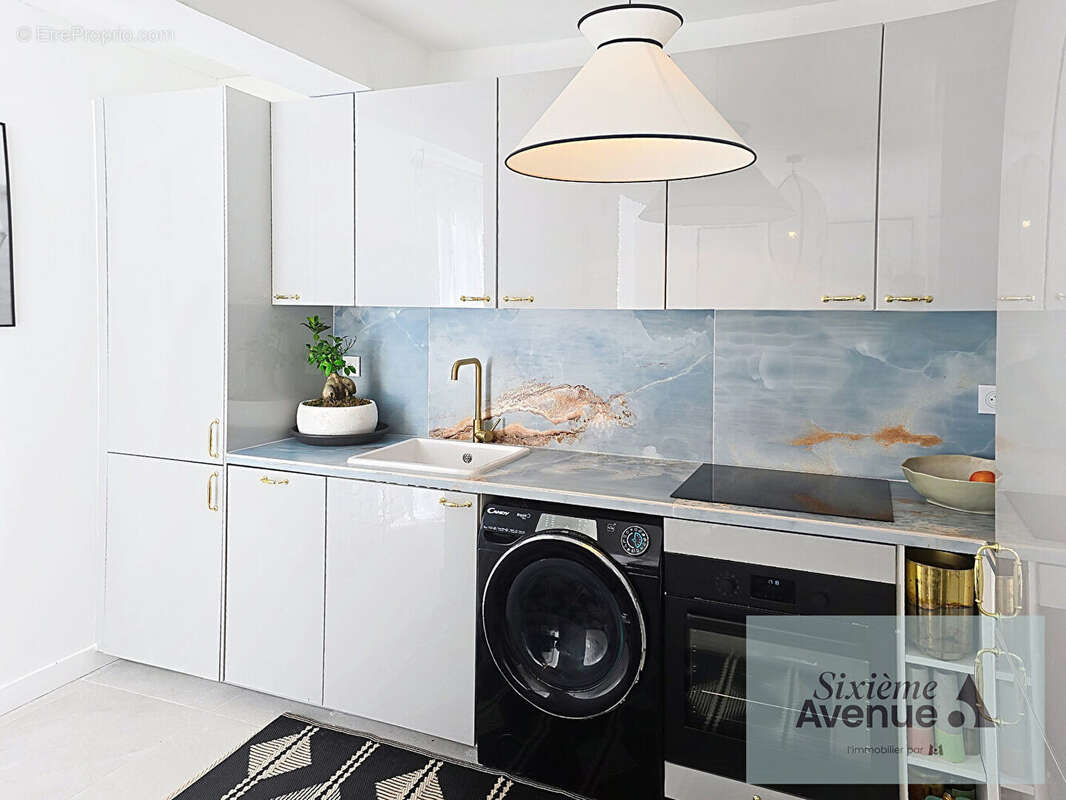 Appartement à SIX-FOURS-LES-PLAGES