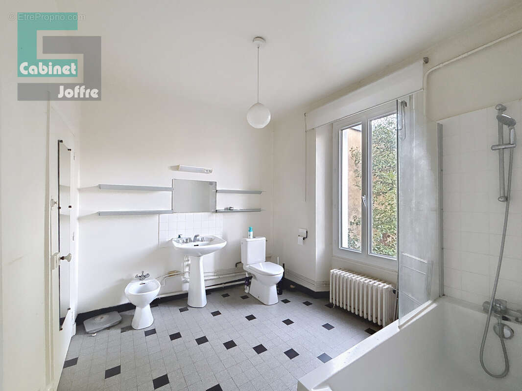 Maison à FONTAINEBLEAU