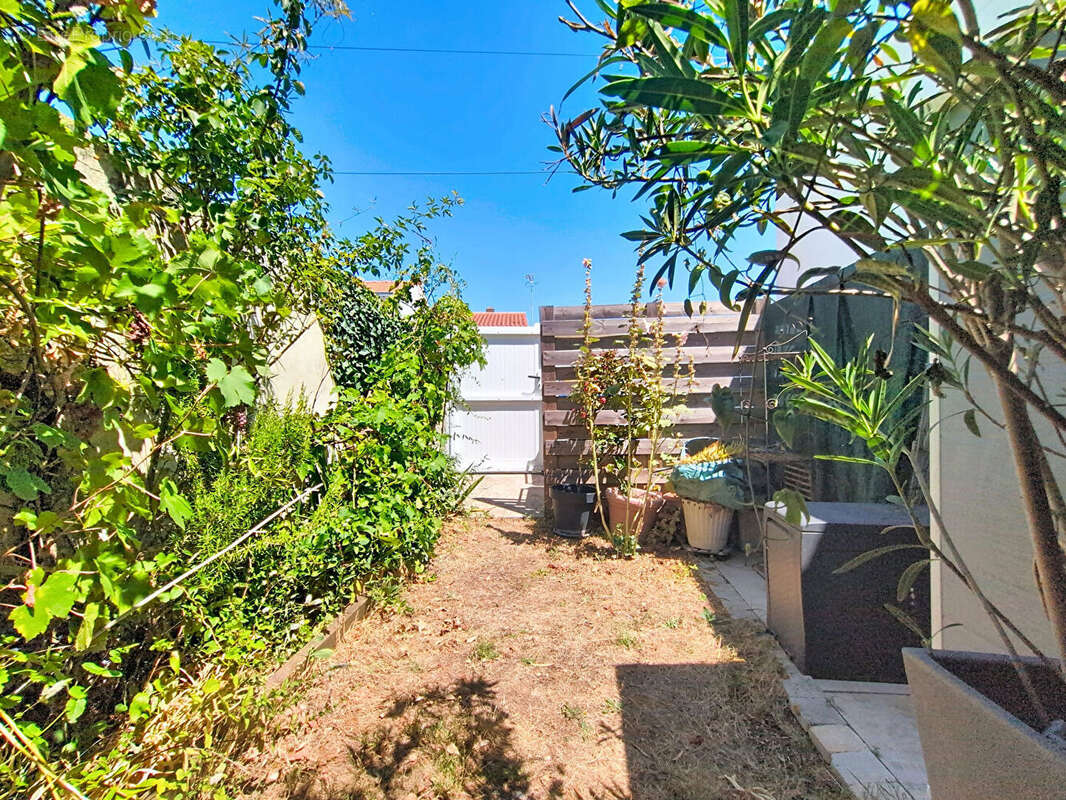 LA ROCHELLE Charmante maison / appartement 2 chambres, jardin - photo 15