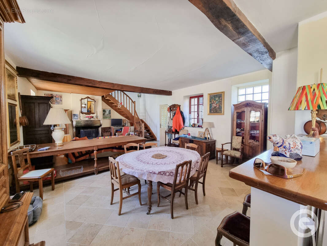 Maison à ANNAY-LA-COTE