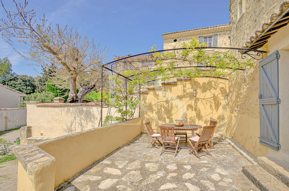 Maison à SARRIANS