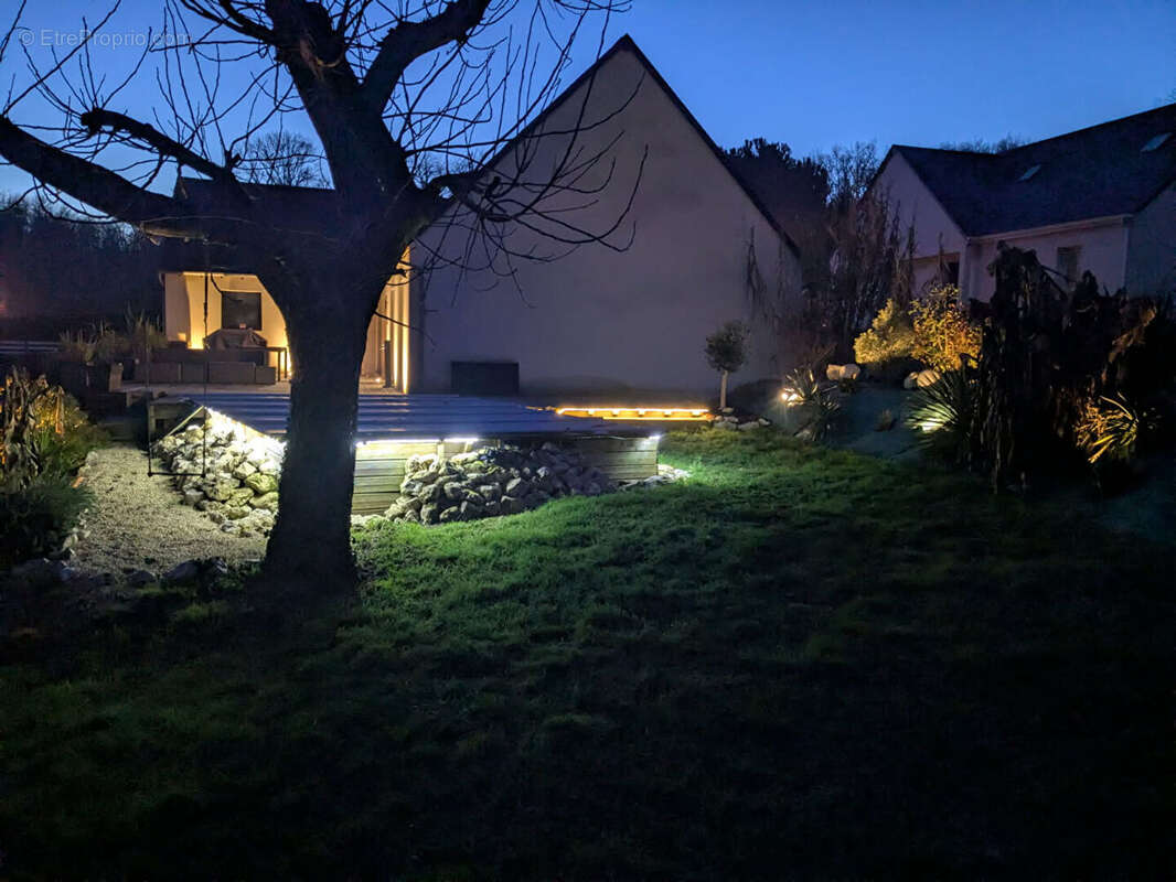 Maison à NAZELLES-NEGRON