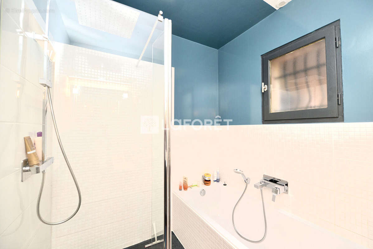 Villa de 7 pièces de 217 m²  avec piscine chauffée et dépendance L'Union - photo 8