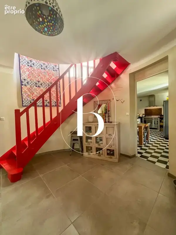 Maison sur grand terrain avec écuries - photo 11