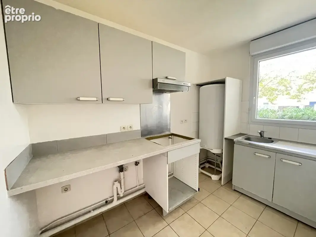 Pontoise appartement 4 pieces en rez-de-chaussée avec jardin privatif et 2 places de parking - photo 6