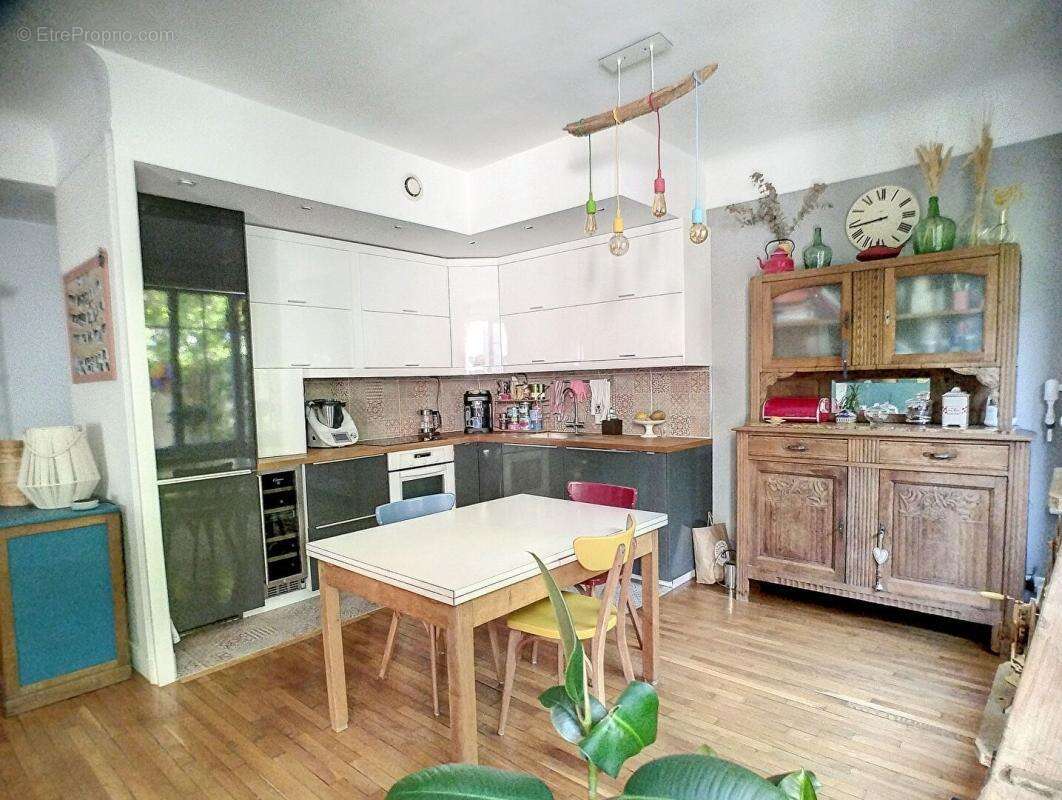 Appartement à ISSY-LES-MOULINEAUX