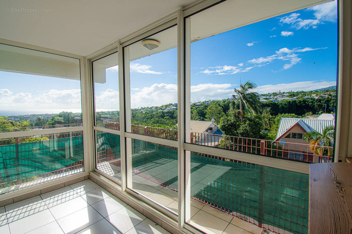 Appartement à SAINT-DENIS