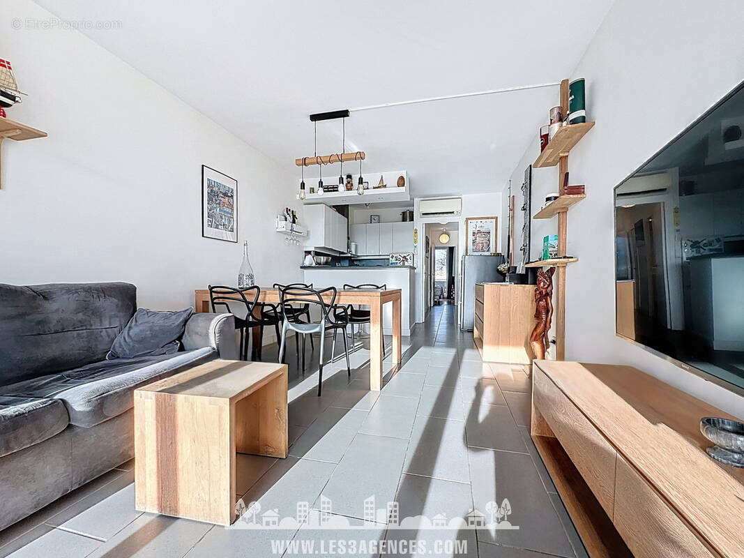Appartement à COGOLIN