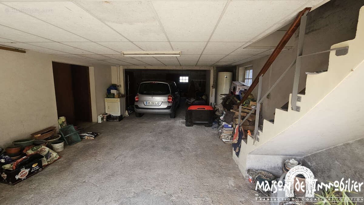 Maison à SAINT-FORT-SUR-LE-NE