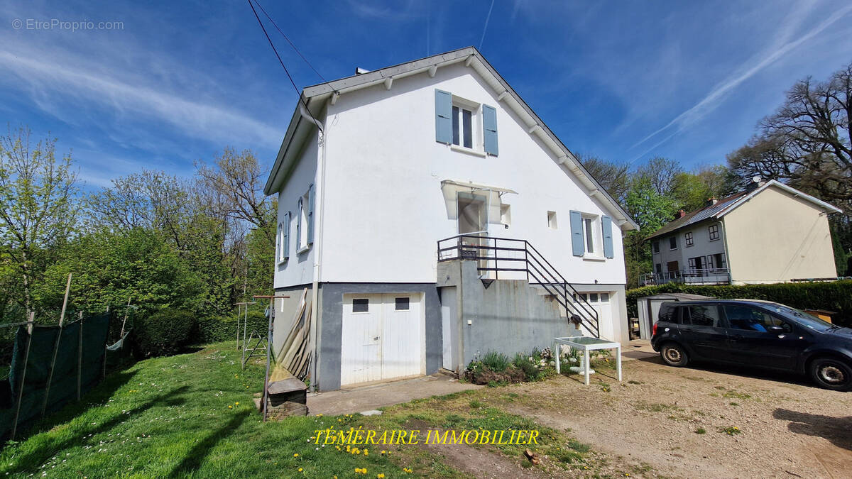 Maison à CHAMPAGNOLE