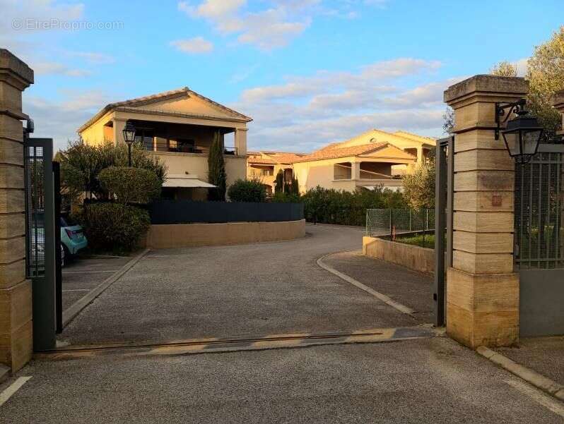 Appartement à UZES