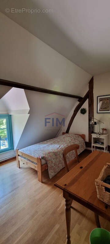 Maison à FLEURY-LA-FORET