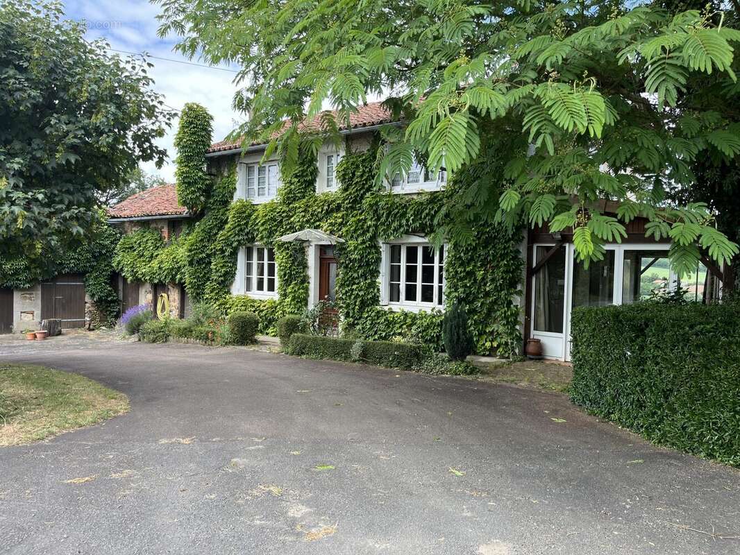 Maison à ROUMAZIERES-LOUBERT