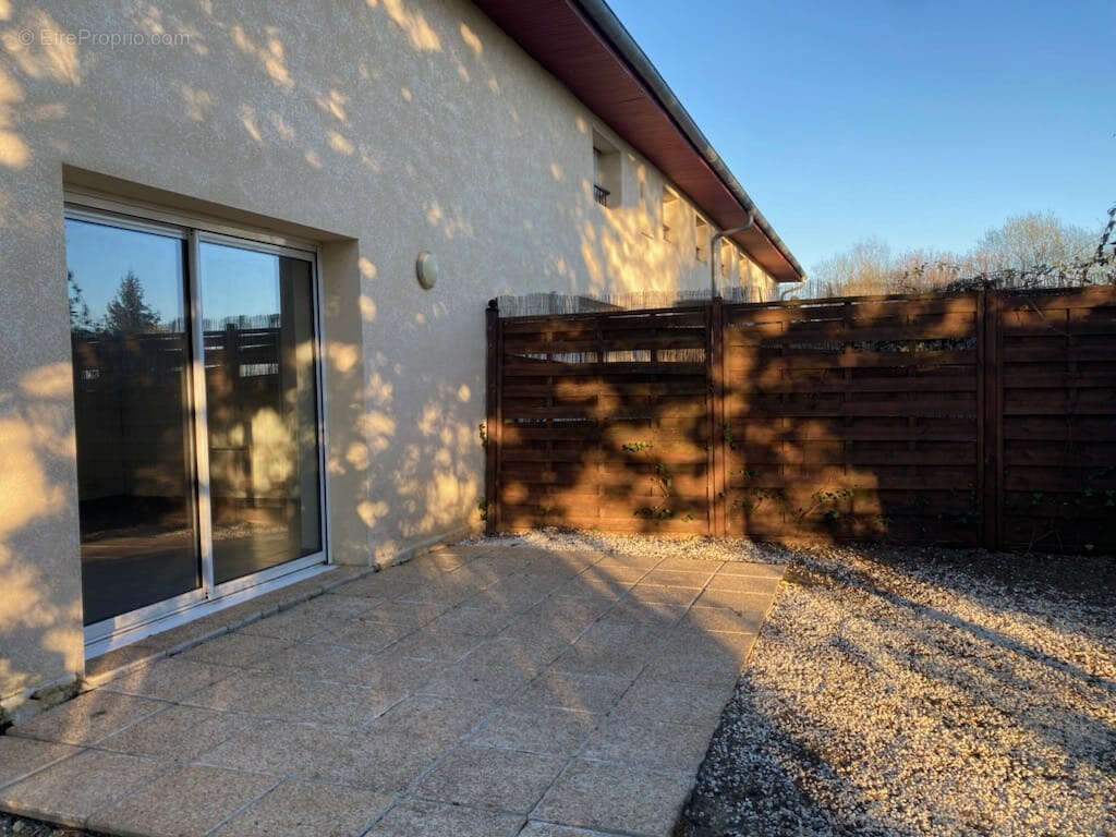 Ensemble immobilier de 5 logements loués - photo 2