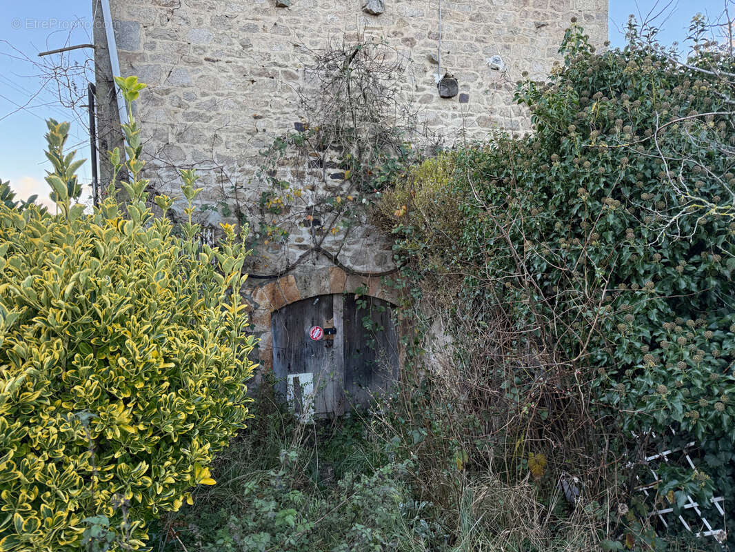 Maison à BUSSIERES