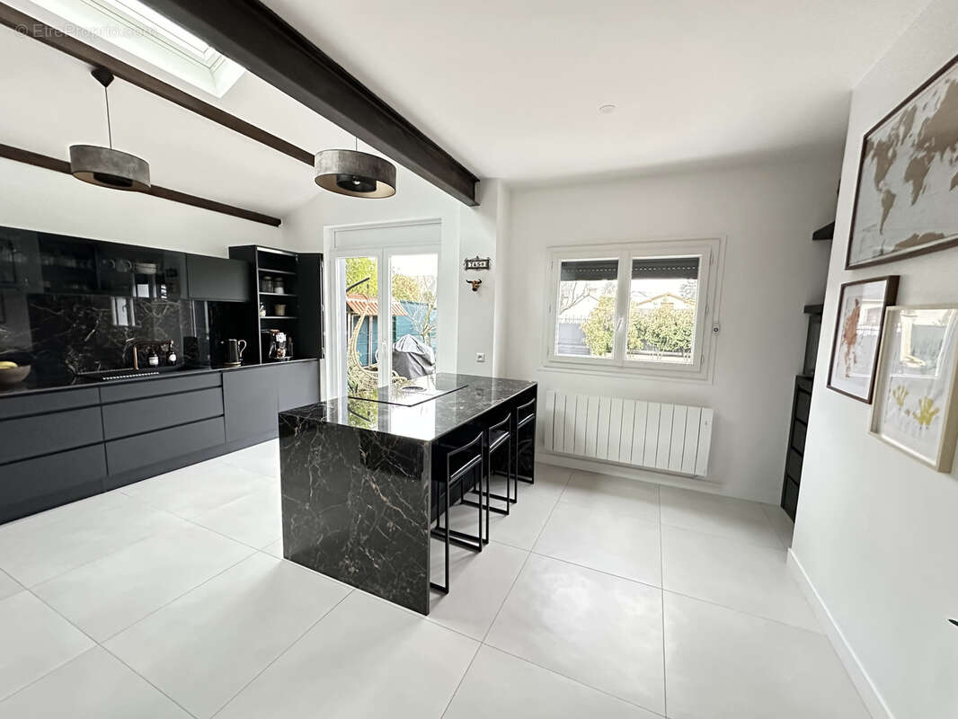 Maison à VAIRES-SUR-MARNE