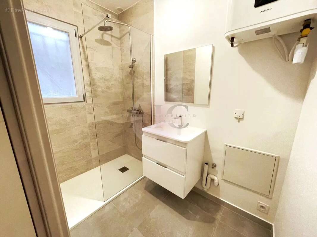 Appartement à FAYENCE