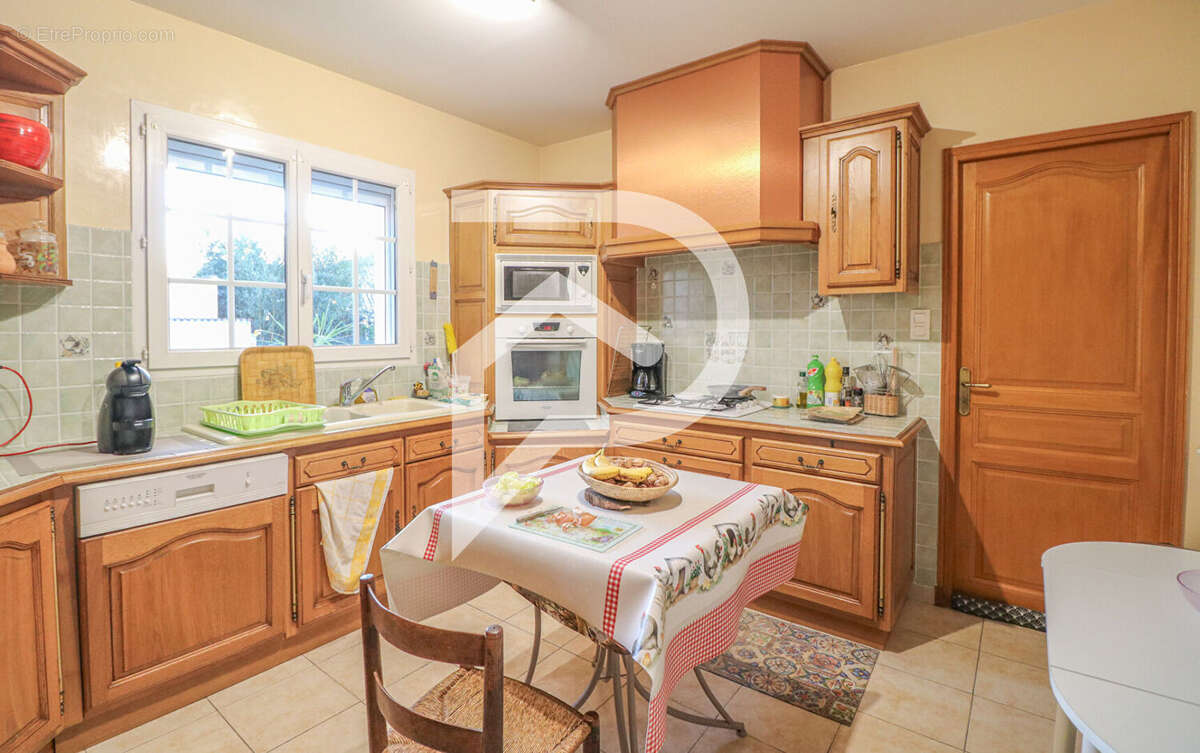 Maison à SAINT-JUERY