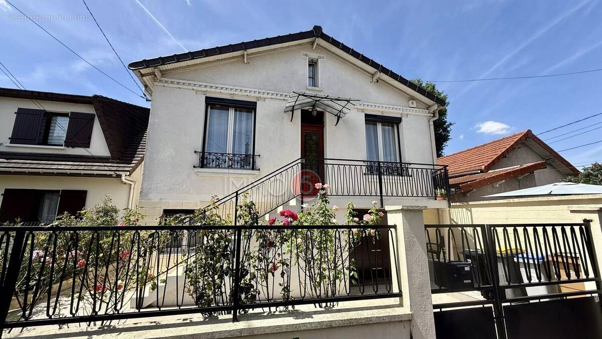Maison à LIVRY-GARGAN