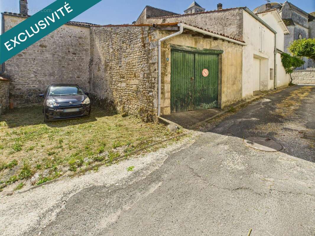 Photo 8 - Maison à SAINT-ROMAIN-DE-BENET
