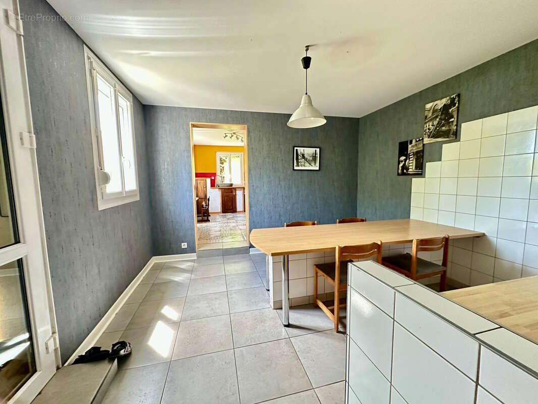 Maison à GENEVREUILLE
