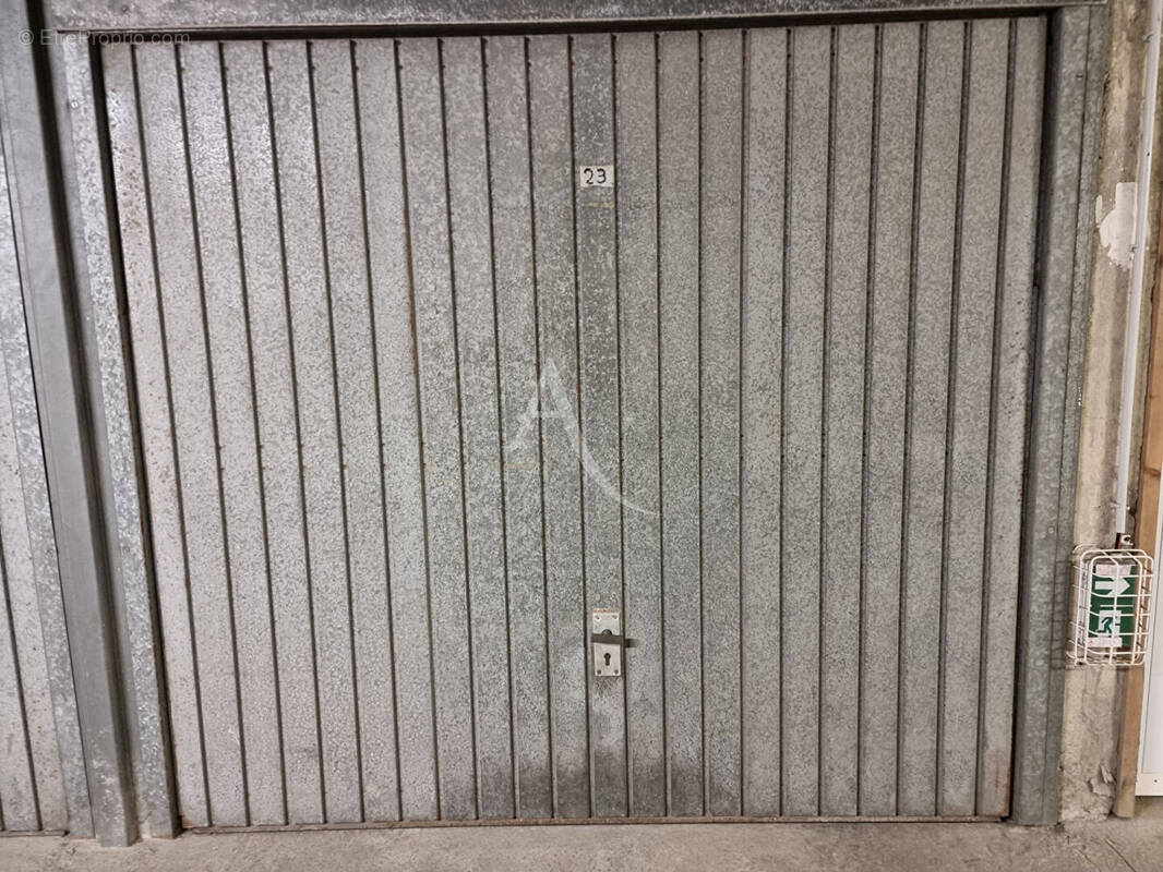 Parking à SAINT-GILLES-CROIX-DE-VIE