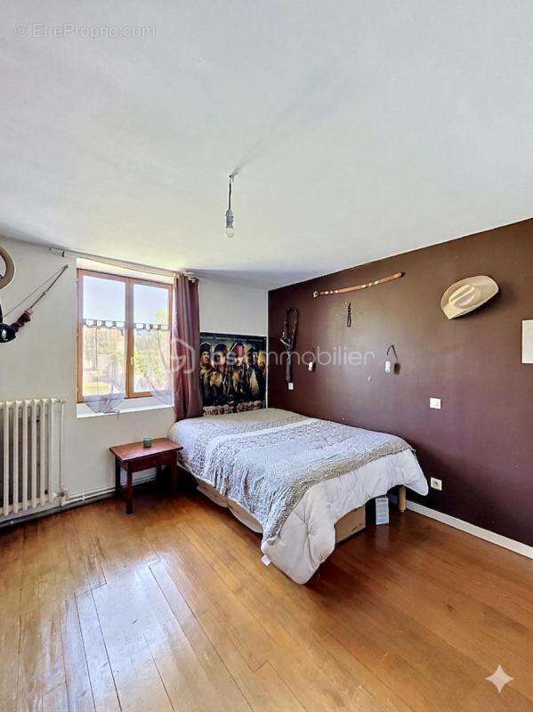 Maison à VIELS-MAISONS