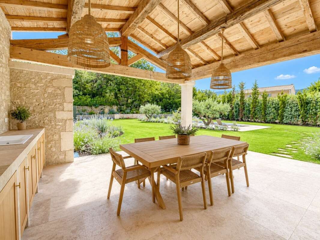 Maison à vendre 6 pièces BONNIEUX (84) - photo 3