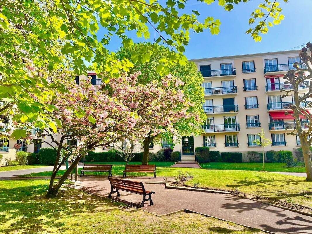 Photo 1 - Appartement à RUEIL-MALMAISON