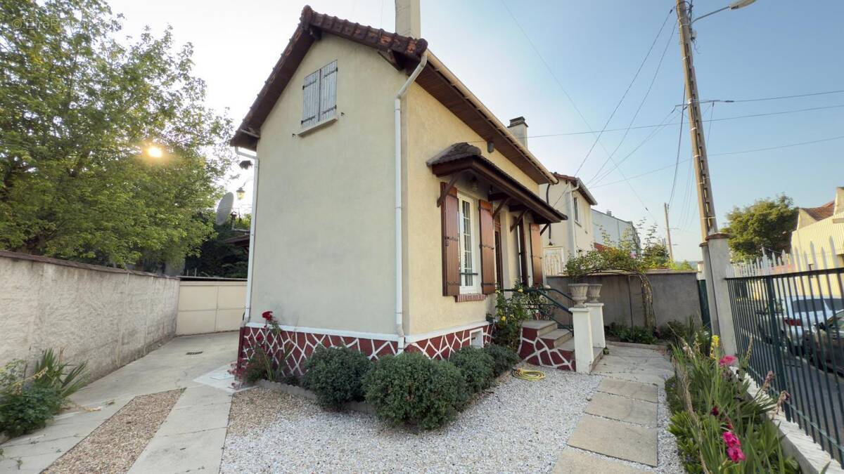Maison à NEUILLY-SUR-MARNE