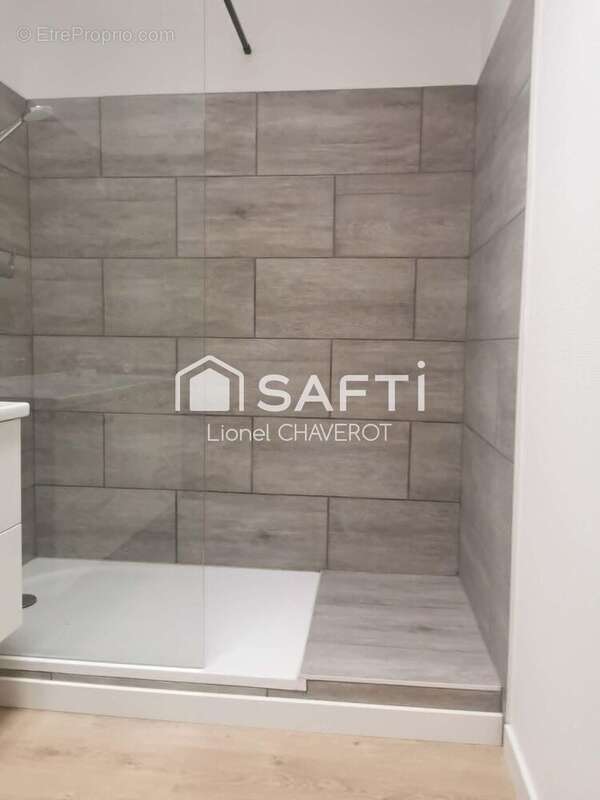 Appartement 74 m² à Sete  - photo 8