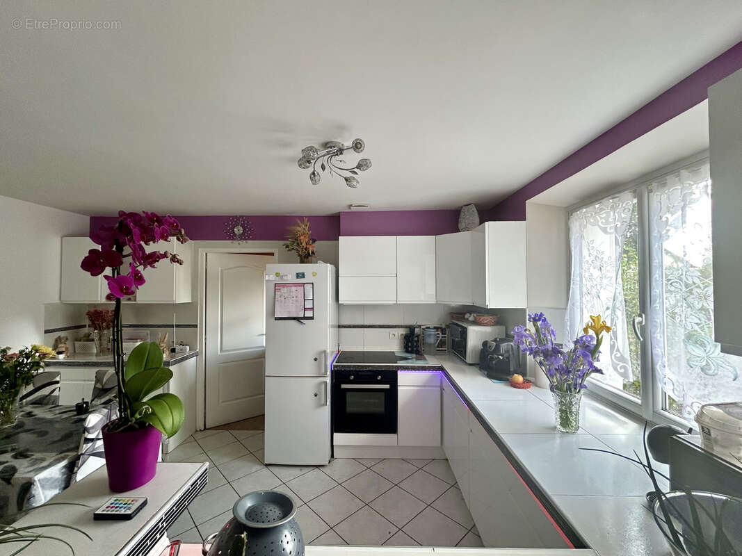 Maison à SURY-LE-COMTAL