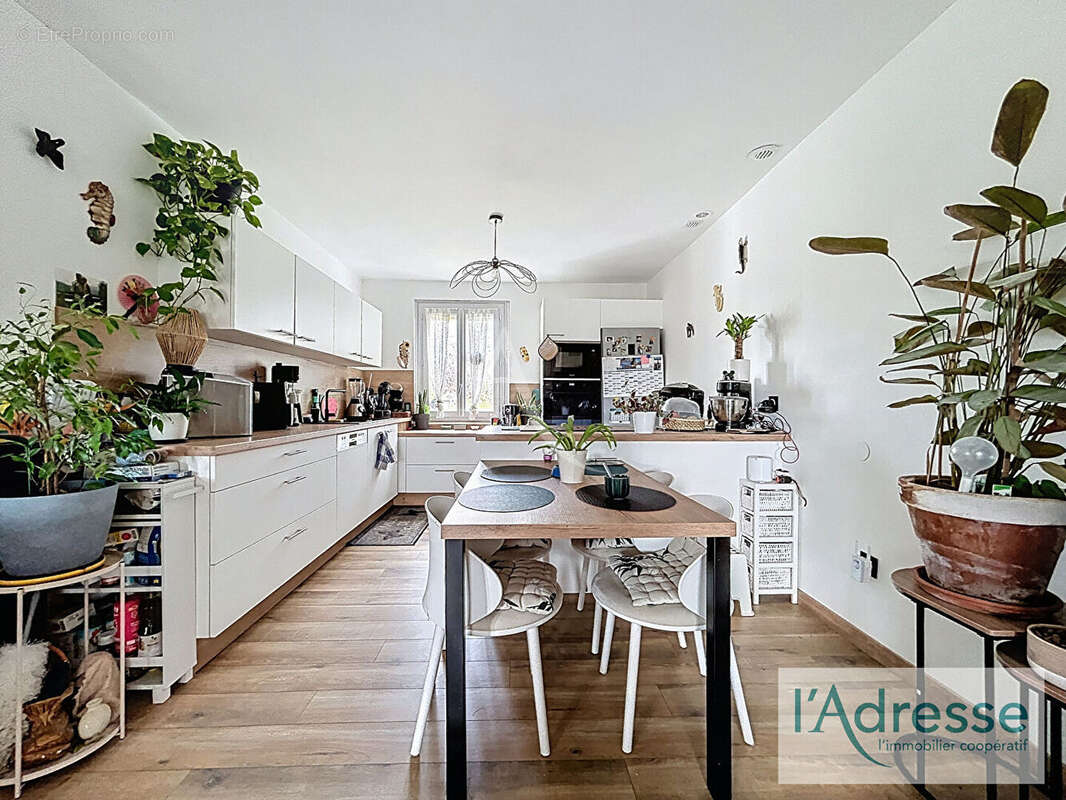 Maison à BRUGUIERES