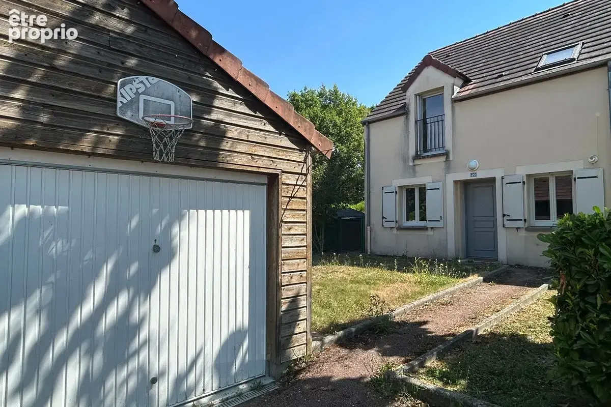 Belle opportunité à Toucy : Charmante maison T5 avec jardin, terrasse et garage ! - photo 15