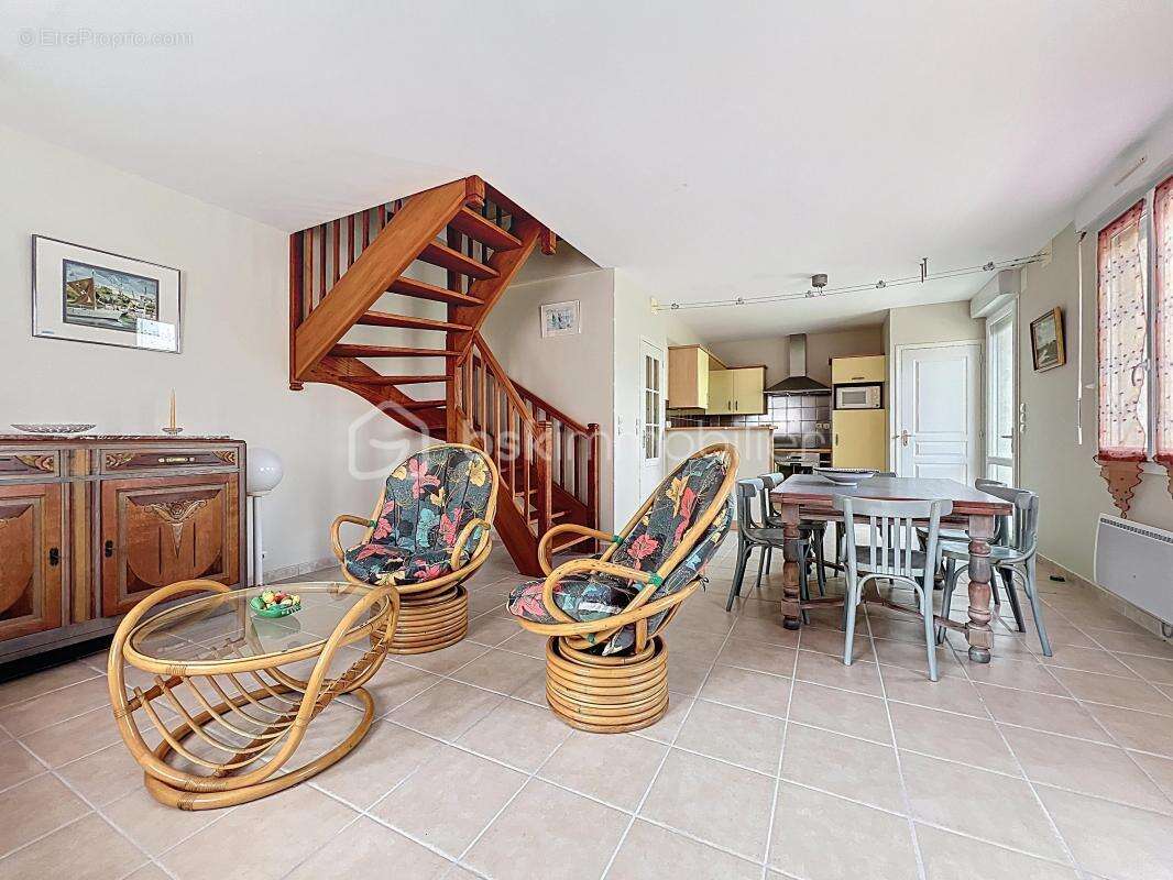 Appartement à HAUTEVILLE-SUR-MER