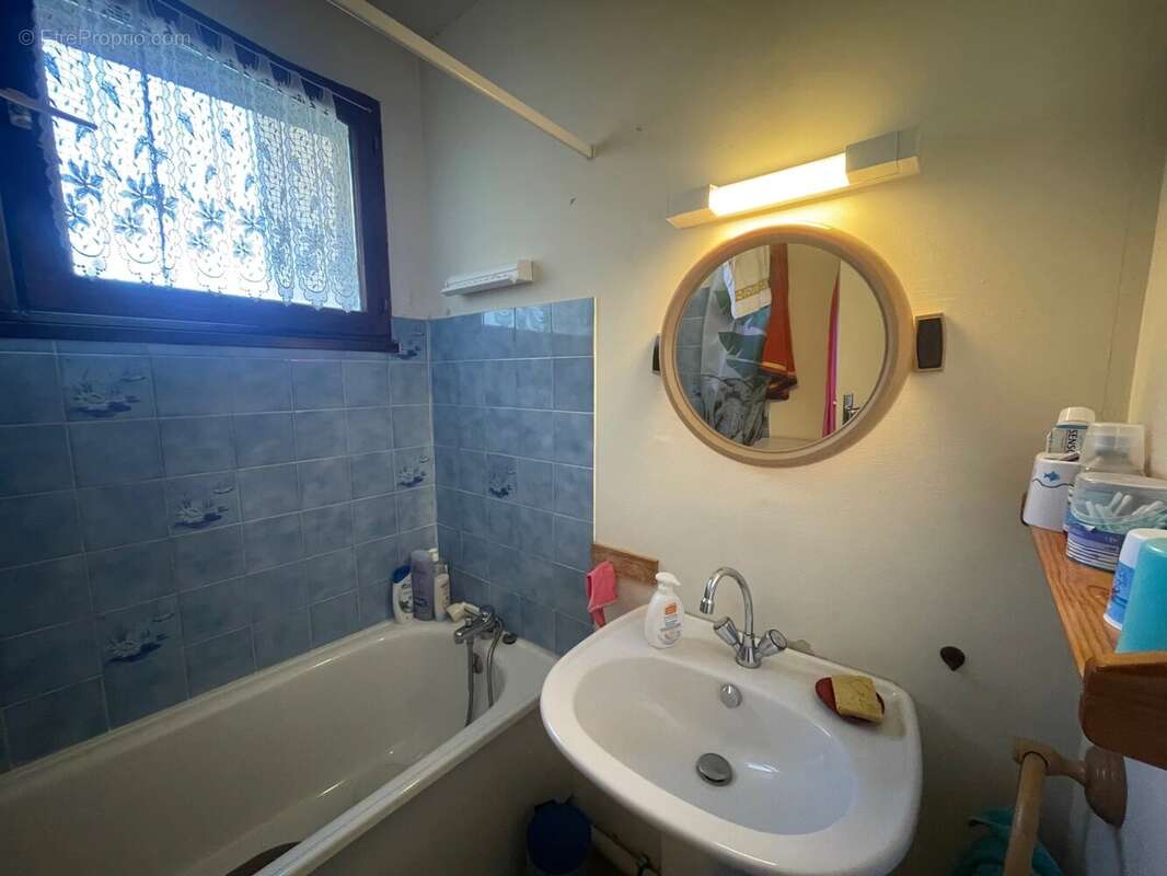 Appartement à AX-LES-THERMES