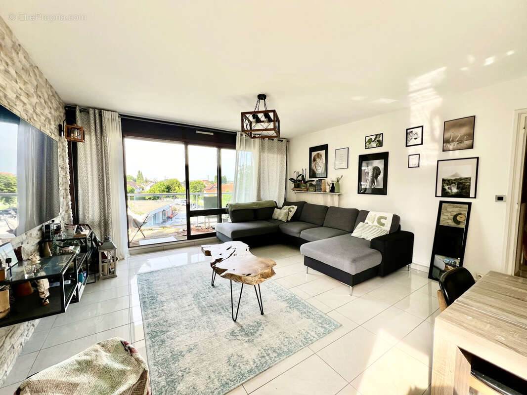 Appartement à JOUY-EN-JOSAS