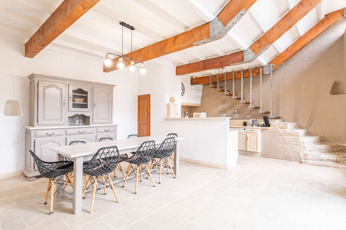 Maison à CABRIERES-D'AVIGNON