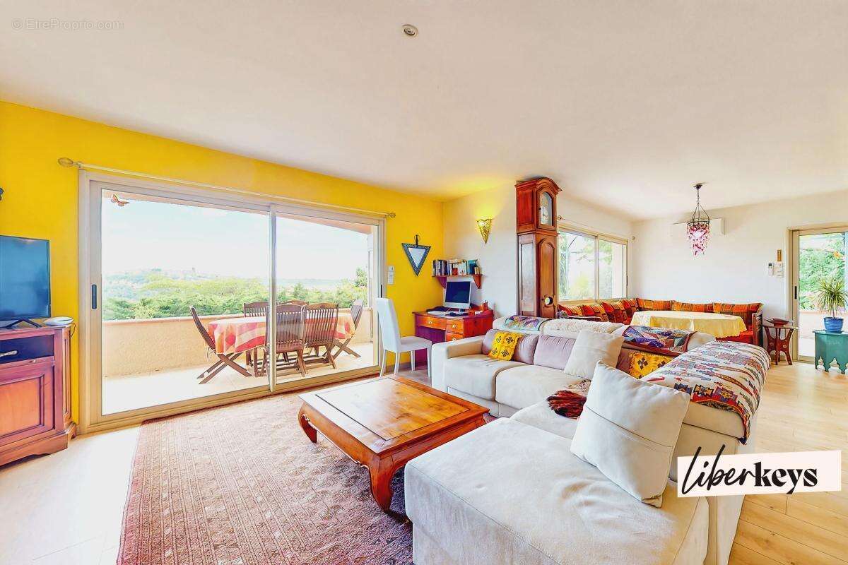 Villa de plain pied T6 - Vue panoramique - Terrain paysager et verger - photo 4