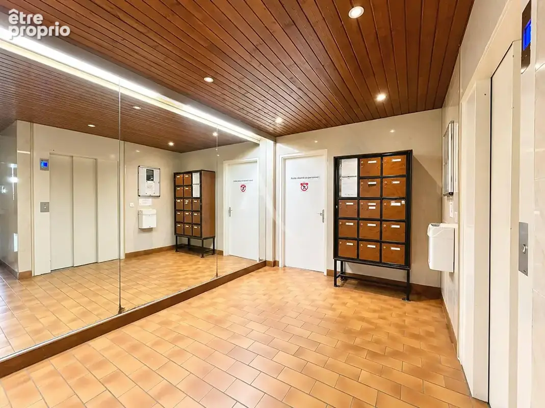 A VENDRE - Appartement 3 pièces avec terrasse - photo 2