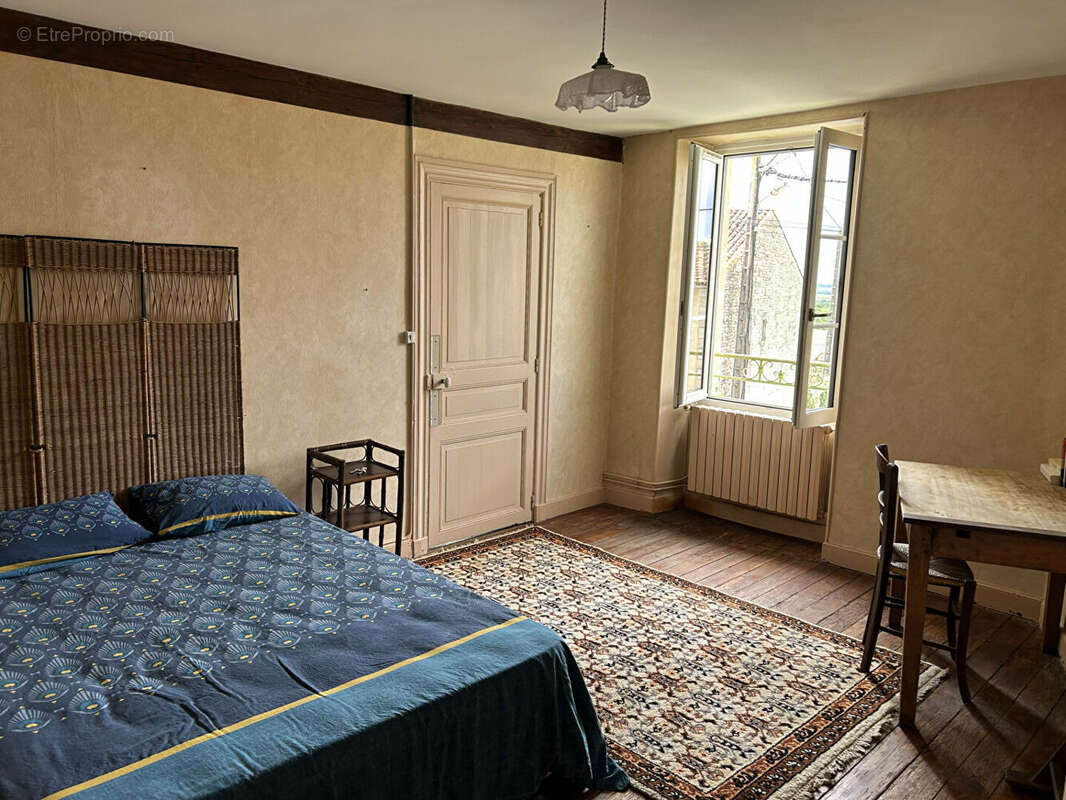 Maison à FONTAINE-CHALENDRAY