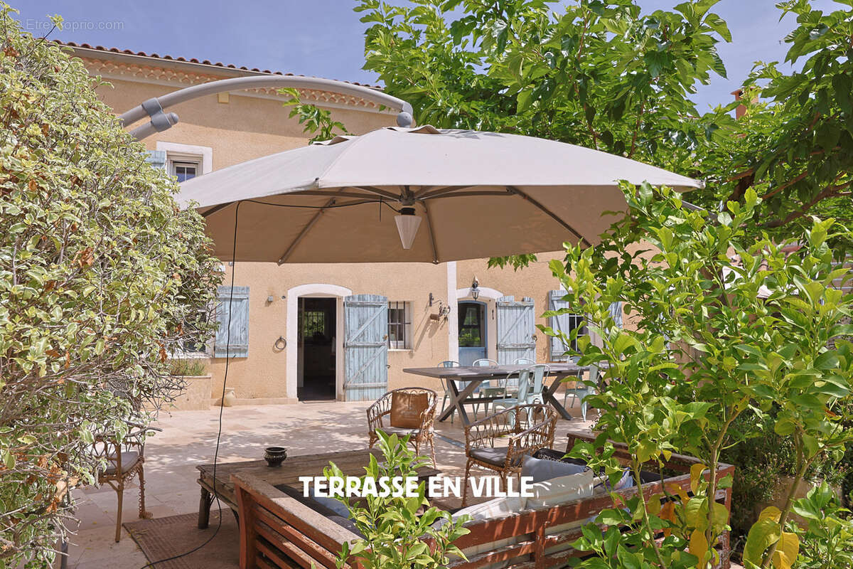 Appartement à EVENOS