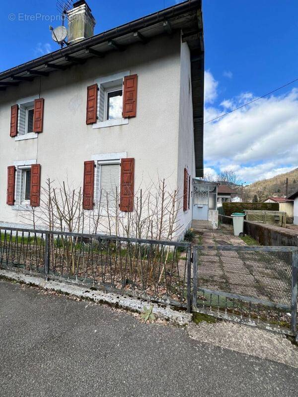 Maison à SAULXURES-SUR-MOSELOTTE