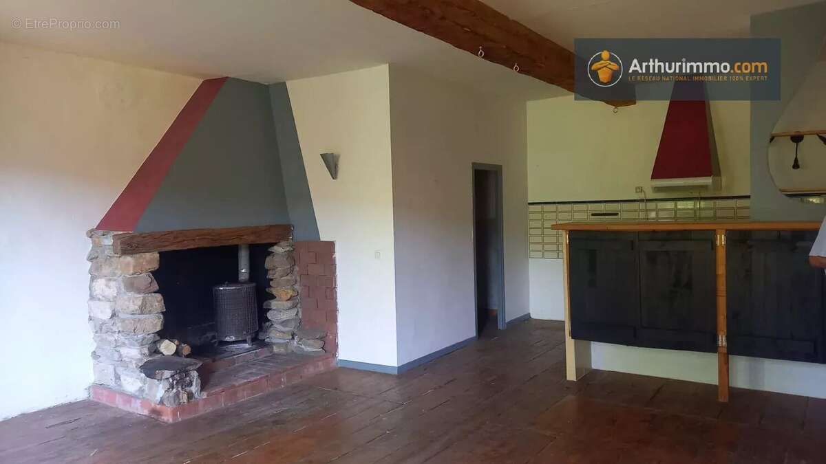 Maison à SAINTE-COLOMBE-SUR-L&#039;HERS