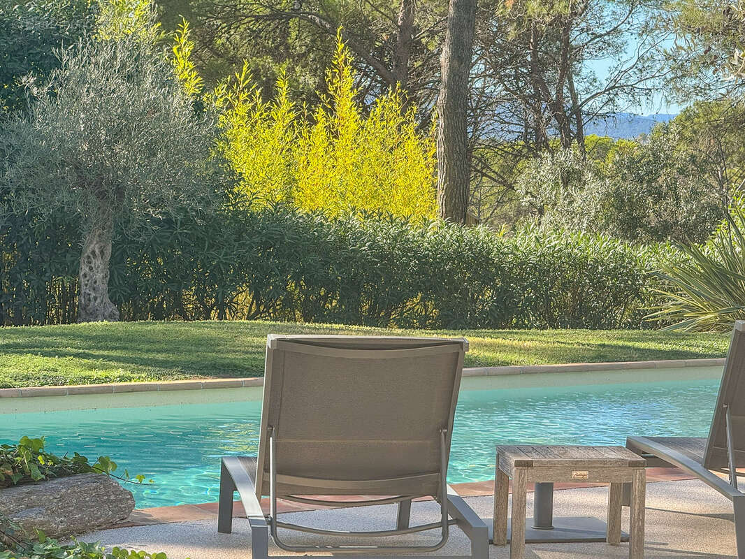 Maison à PUGET-SUR-ARGENS