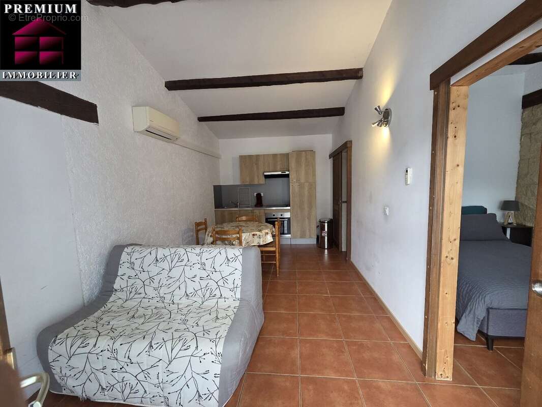 Maison à SAINT-ESTEVE